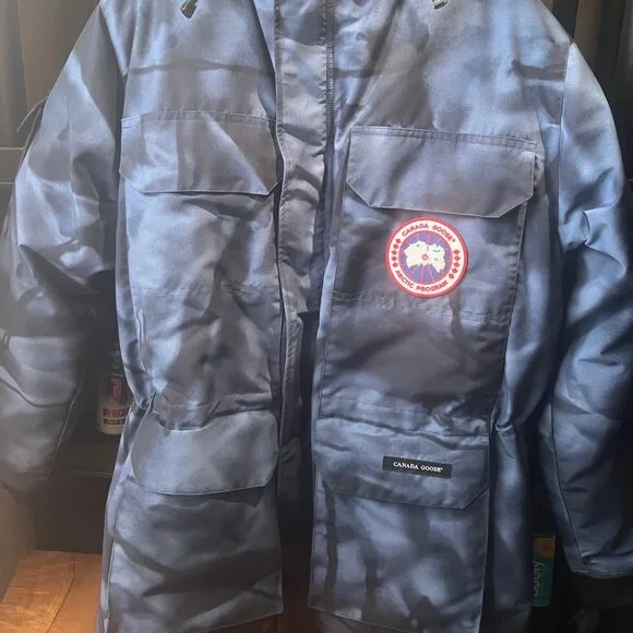 $1,950! AUTHENTIC Canada Goose Expedition Parka Fur Heritage - Blue Camo - M - Picture 2 of 11
